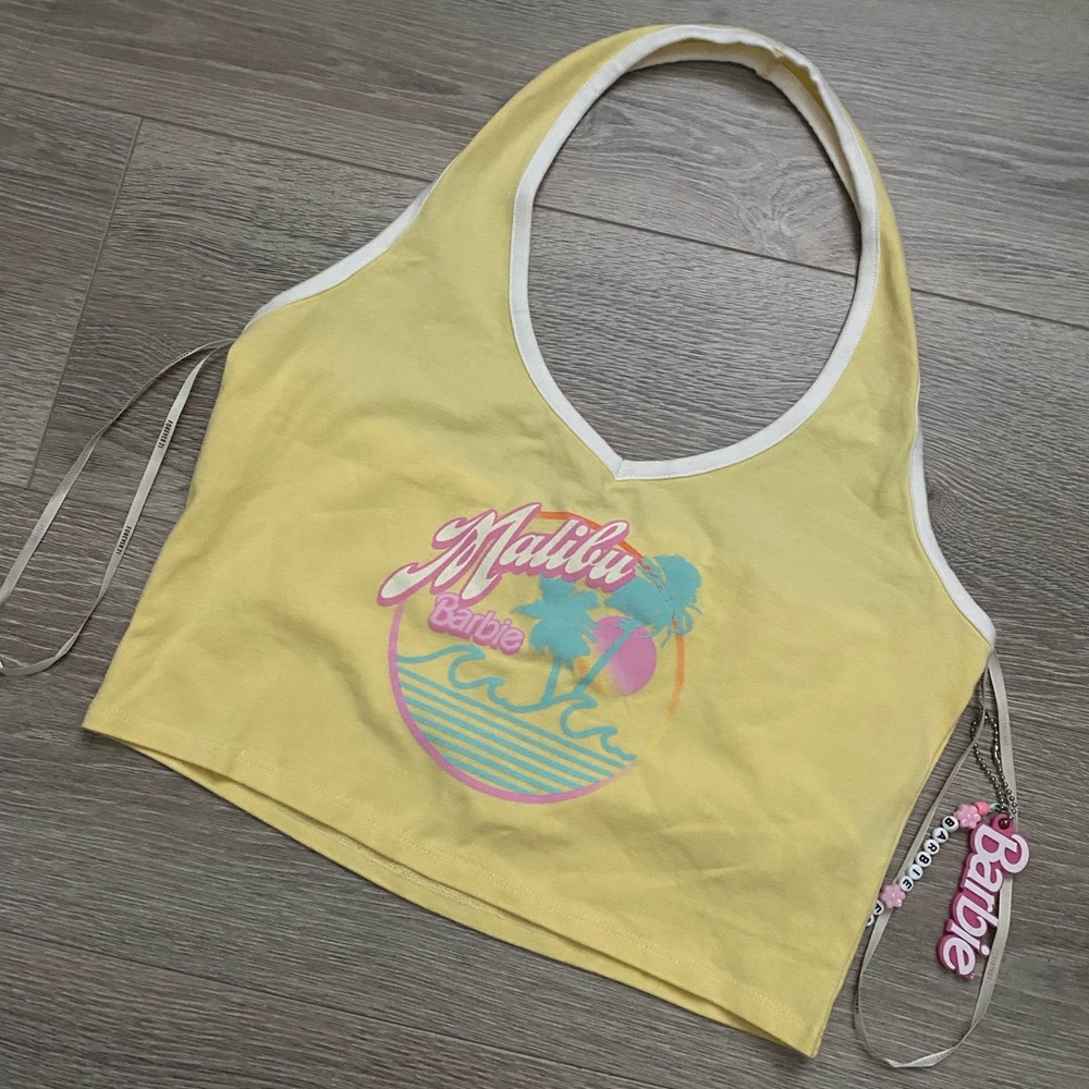 ✨3/$10 F21 Malibu Halter Tank